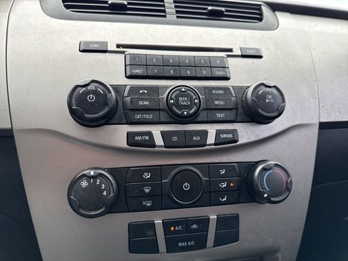 Used 2011 Ford Focus SES w/ 401A Rapid Spec Order Code image 19