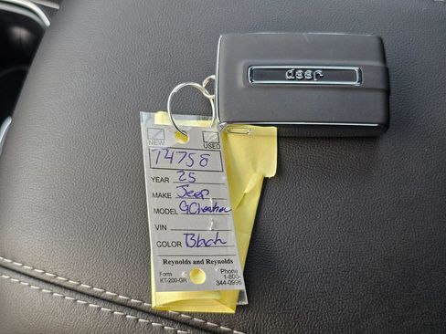 New 2025 Jeep Grand Cherokee Laredo X w/ Luxury Tech Group I image 31