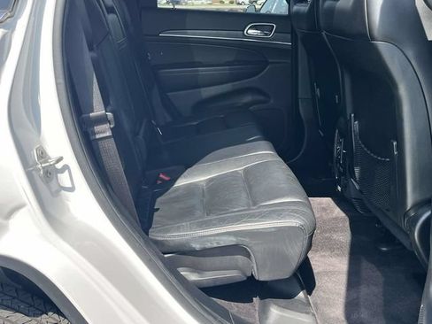 Used 2018 Jeep Grand Cherokee Limited AWD/4WD image 22