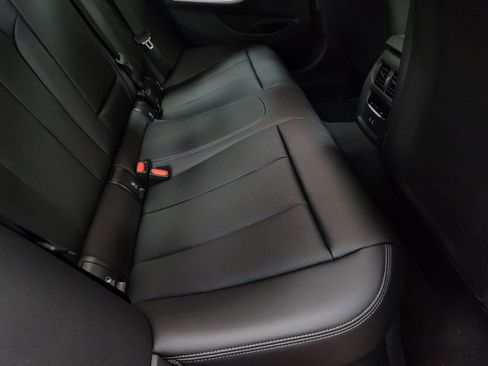 New 2026 BMW 330i xDrive Sedan w/ Convenience Package image 27