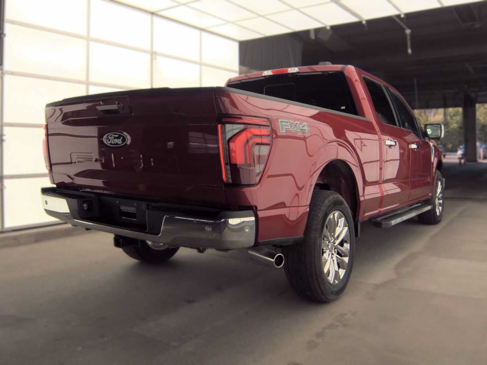 Used 2024 Ford F150 Lariat w/ FX4 Off-Road Package AWD/4WD image 4