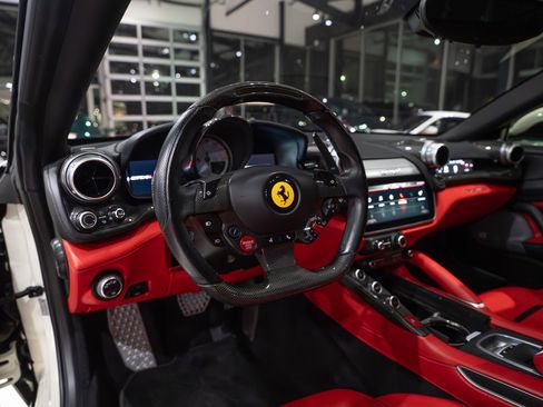 Used 2018 Ferrari GTC4Lusso T image 21