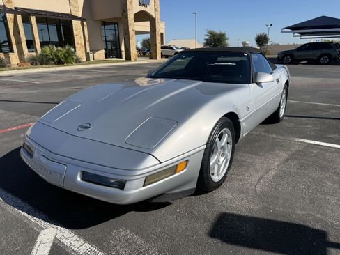 Used 1996 Chevrolet Corvette Convertible image 3