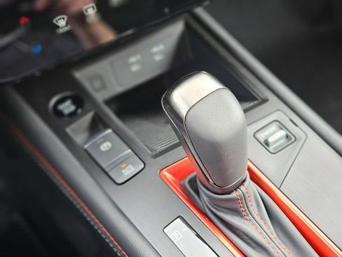 New 2026 Nissan Kicks SR image 21