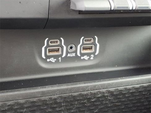 Used 2024 RAM 1500 Laramie image 9