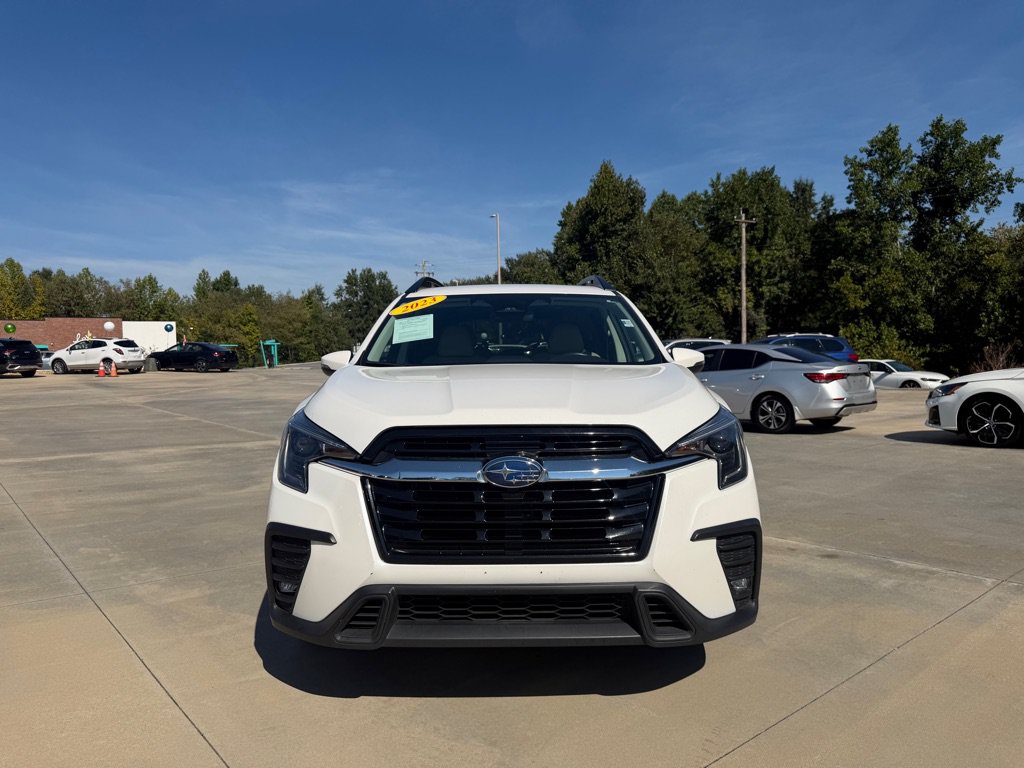 Used 2023 Subaru Ascent Limited AWD/4WD image 2