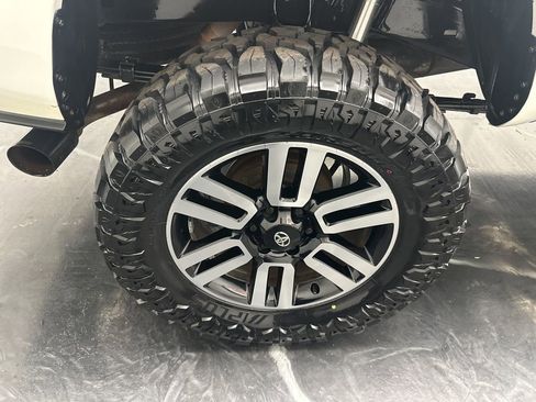 Used 2022 Toyota Tacoma SR image 31