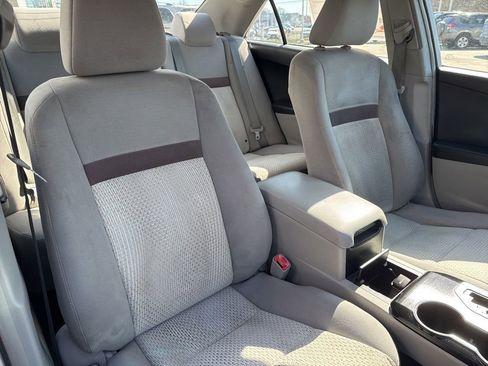 Used 2012 Toyota Camry LE image 25