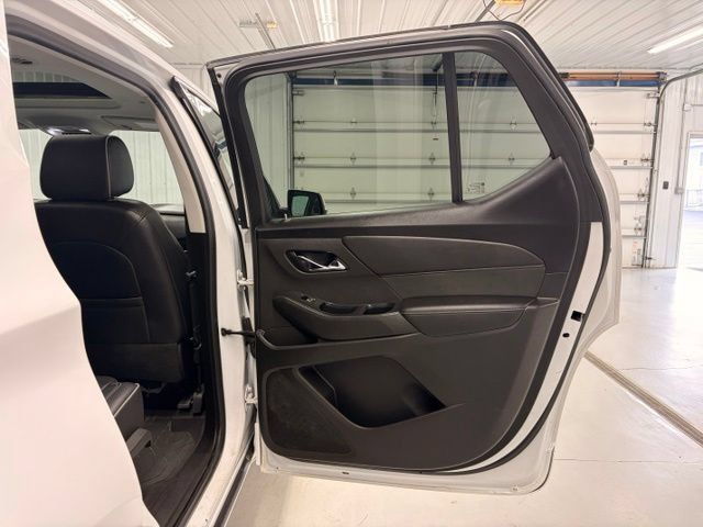 Used 2021 Chevrolet Traverse High Country AWD/4WD image 8