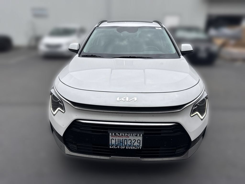 Used 2025 Kia Niro FWD image 2