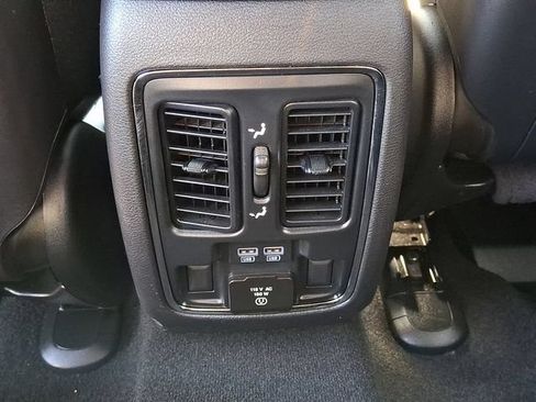 Used 2021 Jeep Grand Cherokee Limited AWD/4WD image 11