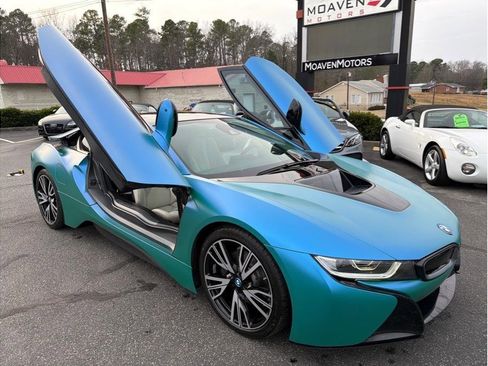 Used 2017 BMW i8 image 21