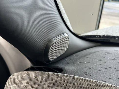 Certified 2025 MINI Cooper 4-Door Hardtop image 19