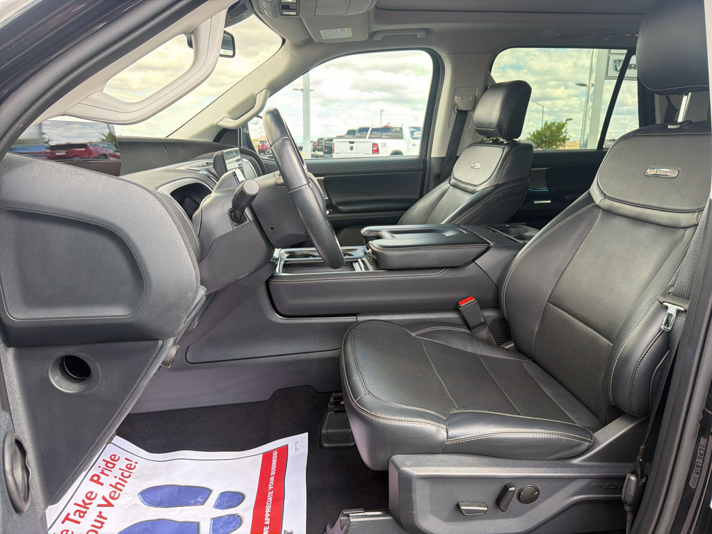 Used 2025 Ford Expedition Max Platinum AWD/4WD image 9
