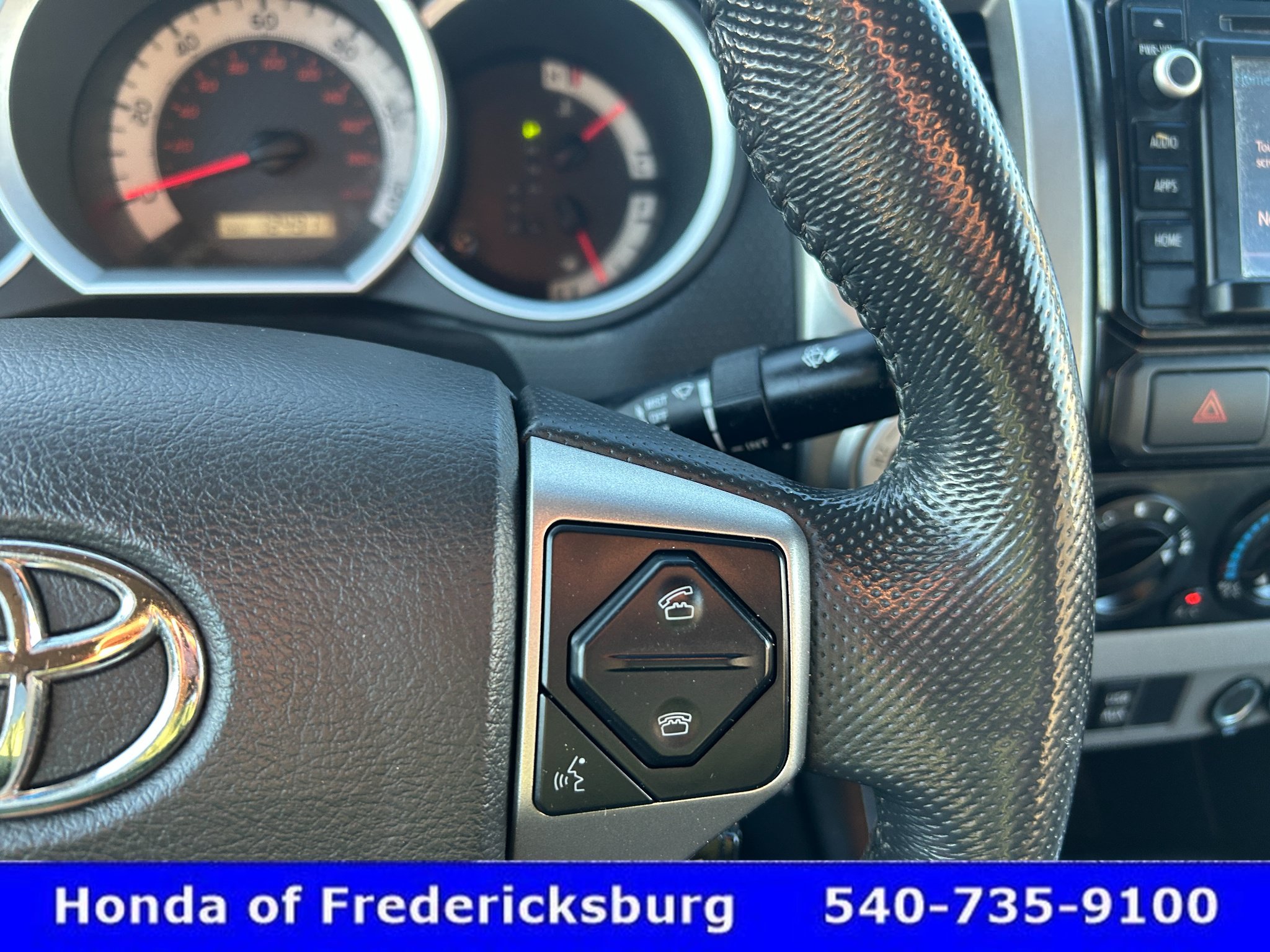 Used 2015 Toyota Tacoma 4x4 Double Cab w/ SR5 Package image 18