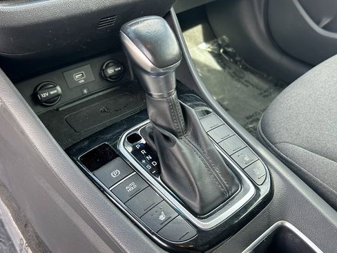 Used 2021 Hyundai Ioniq SEL image 16