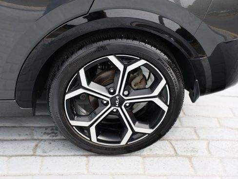 Used 2023 Kia Niro SX Touring image 46