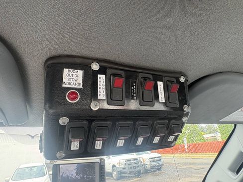 Used 2015 Ford F550 4x4 Regular Cab Super Duty w/ Power Equipment Group image 24
