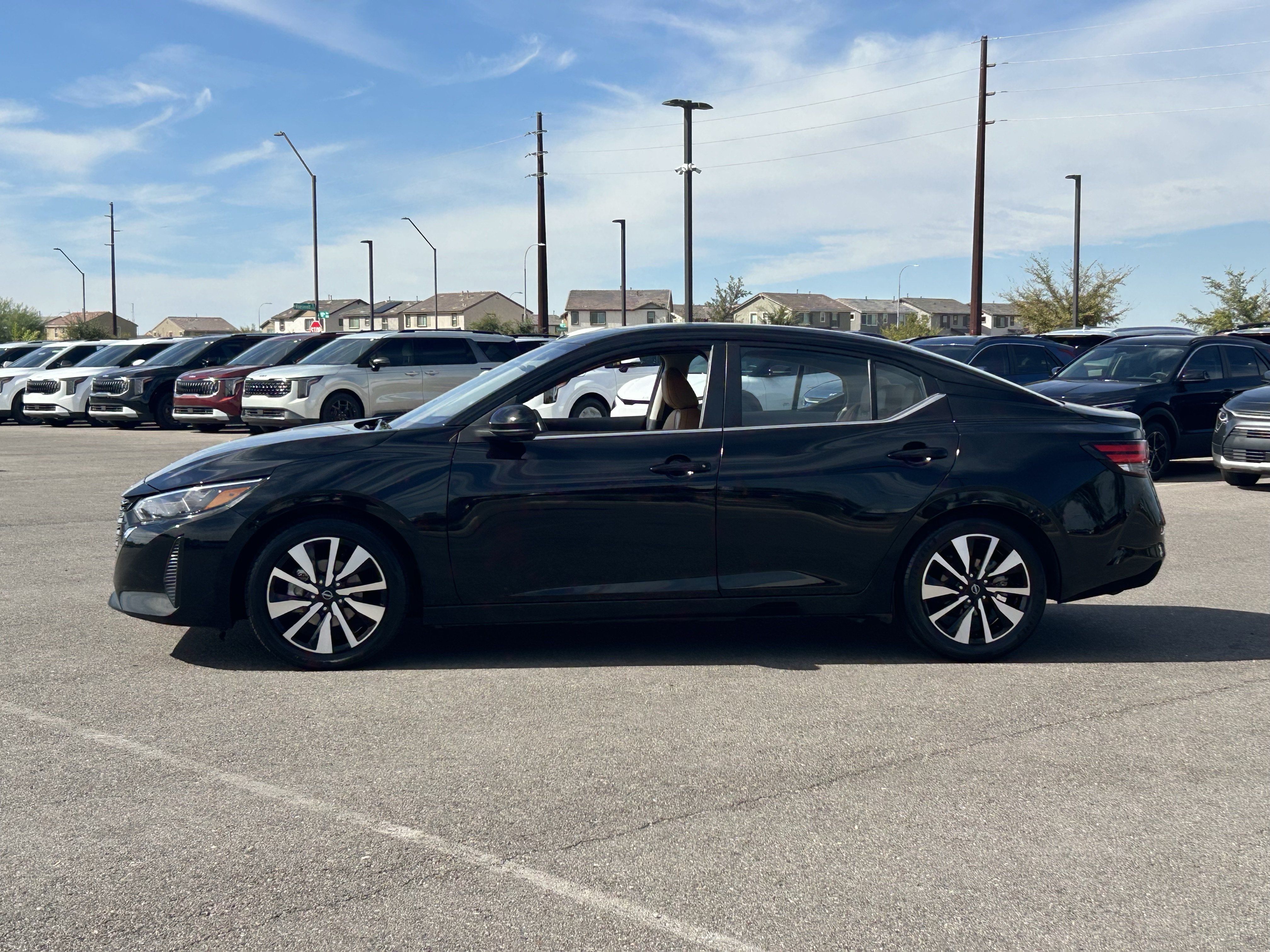 Used 2025 Nissan Sentra SV w/ SV Premium Package FWD image 2