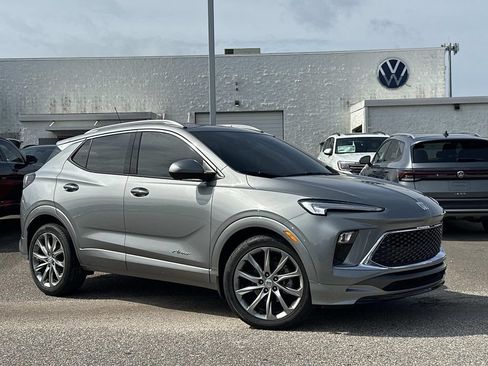Used 2024 Buick Encore GX Avenir FWD image 1