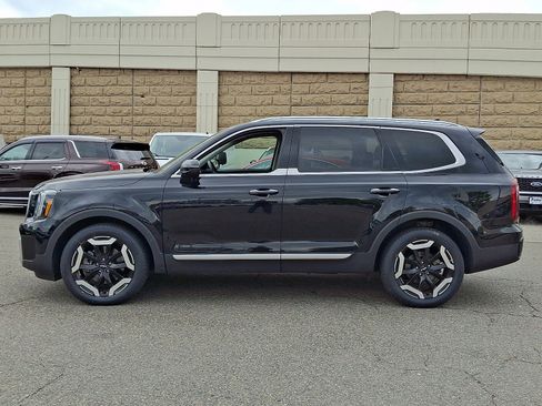 Certified 2023 Kia Telluride S w/ S Sunroof Package AWD/4WD image 7