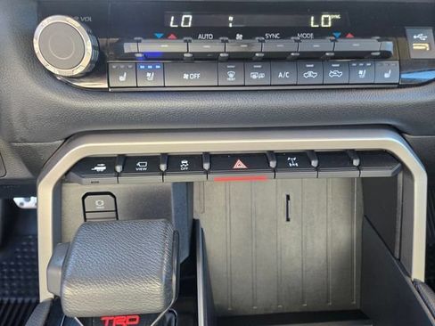 Used 2022 Toyota Tundra Limited w/ TRD Off-Road Package AWD/4WD image 18