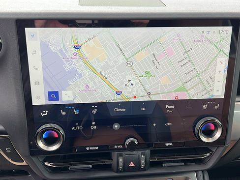 Used 2024 Lexus GX 550 w/ Cold Area Package AWD/4WD image 26