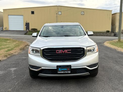 Used 2018 GMC Acadia SLE image 2