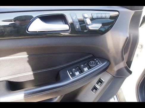 Used 2018 Mercedes-Benz GLS 450 4MATIC image 23