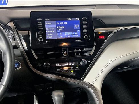 Used 2024 Toyota Camry SE FWD image 5