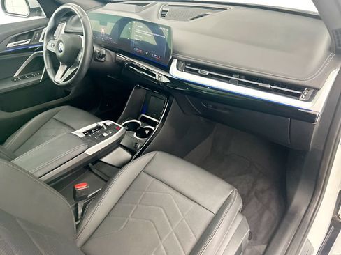 Used 2023 BMW X1 xDrive28i w/ Premium Package AWD/4WD image 16