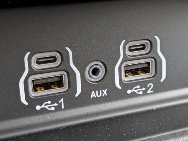 New 2026 RAM 3500 Laramie AWD/4WD image 22