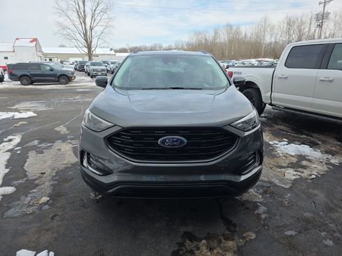 Used 2022 Ford Edge SEL w/ Sport Appearance Package AWD/4WD image 3