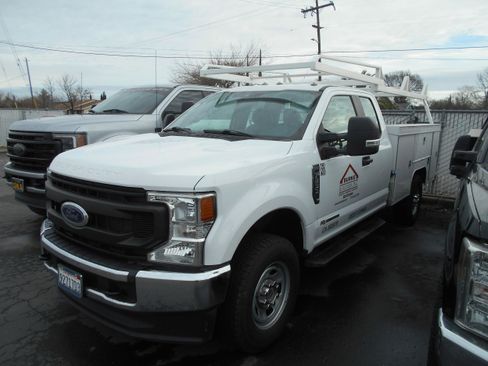 Used 2021 Ford F350 XL w/ Power Equipment Group image 3