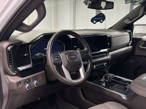 Certified 2022 GMC Sierra 1500 SLT w/ SLT Convenience Package image 10