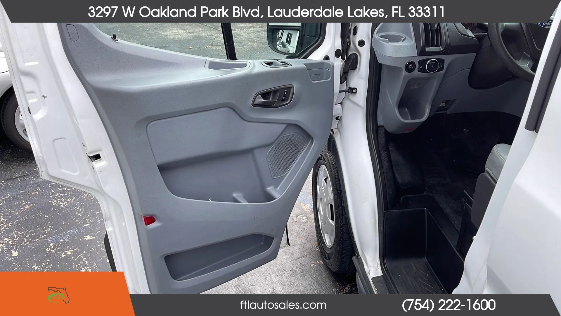 Used 2015 Ford Transit 150 130 Low Roof w/ Exterior Upgrade Package RWD image 19