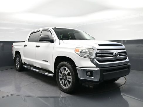 Used 2017 Toyota Tundra SR5 RWD image 9