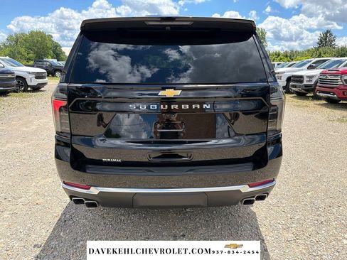 Used 2025 Chevrolet Suburban High Country w/ Sun And Tow Package AWD/4WD image 5
