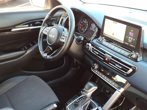 Used 2022 Kia Seltos S FWD image 9