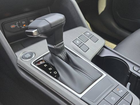 New 2026 Kia Sportage X-Line w/ X-Line Technology Package AWD/4WD image 17