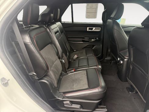 Certified 2022 Ford Explorer ST-Line image 18