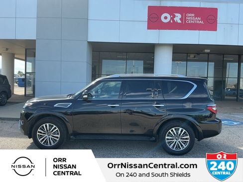 Used 2024 Nissan Armada SL w/ Captain's Chairs Package image 8