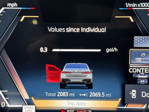 Used 2026 BMW 740i w/ Premium Package image 26