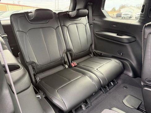 New 2025 Jeep Grand Cherokee L Limited w/ Black Appearance Package image 6