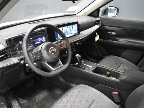 New 2026 Nissan Kicks SV image 4