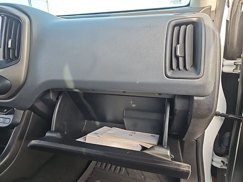 Used 2017 Chevrolet Colorado Z71 image 34