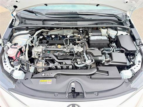 Used 2024 Toyota Corolla SE FWD image 9