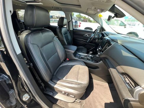 Used 2019 Chevrolet Traverse Premier w/ Redline Edition AWD/4WD image 32