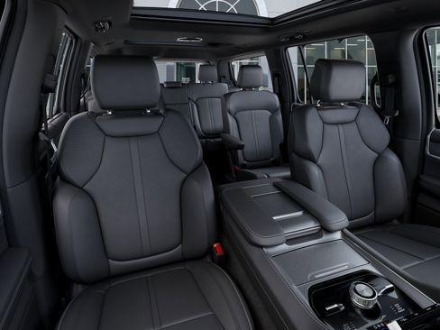 New 2026 Jeep Grand Wagoneer Limited AWD/4WD image 16