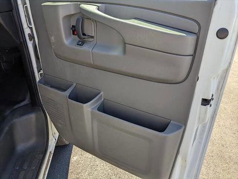 Used 2013 Chevrolet Express 2500 w/ Power Package RWD image 16